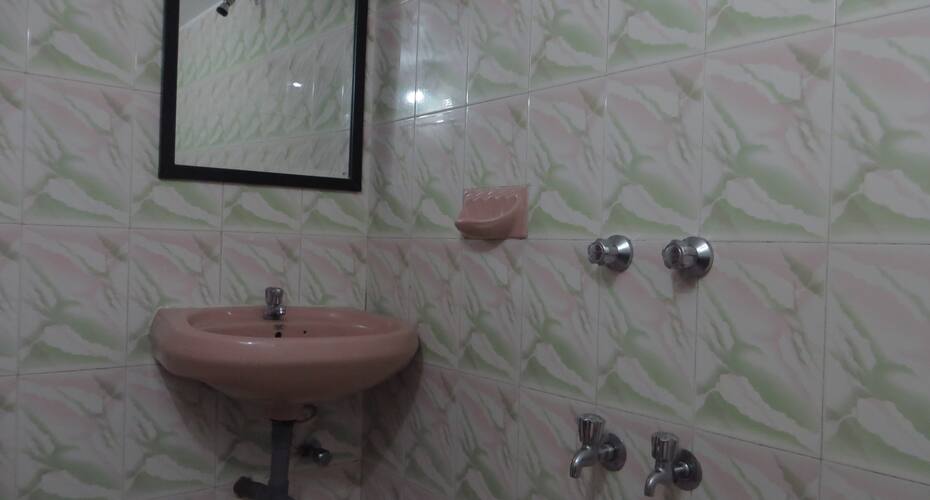 Glen's Corner by Sizzling Hotels, Goa 4